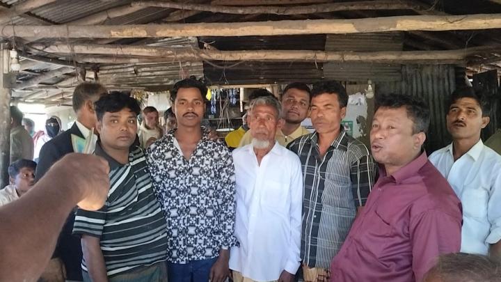 পেকুয়ায় চুরির ঘটনার বিরোধ সালিশি বৈঠকে সমাধান